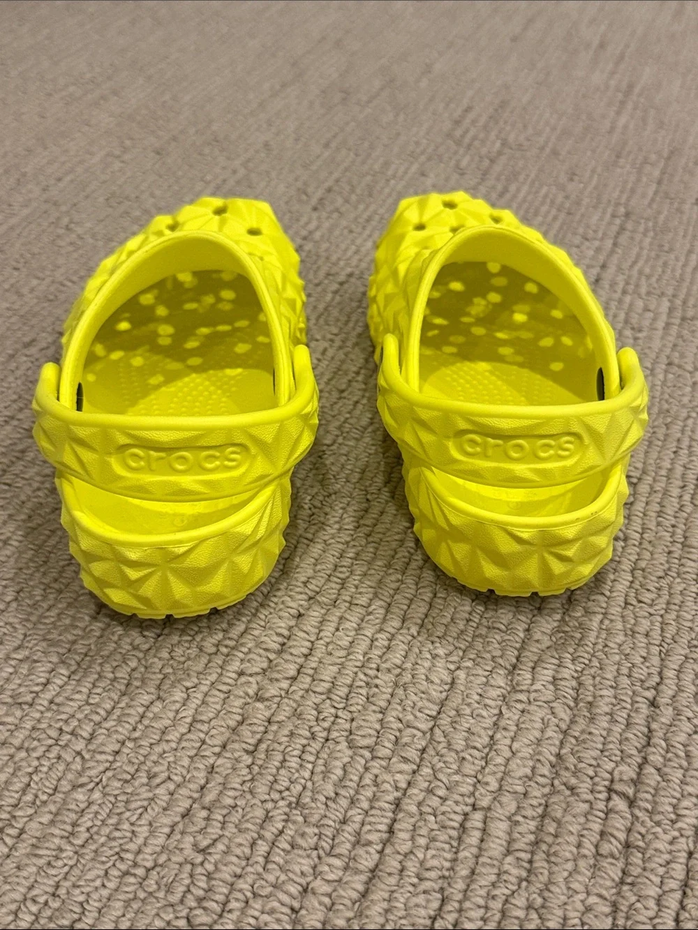 CROCS Kids' Textured Geometric Clog - Bright Yellow